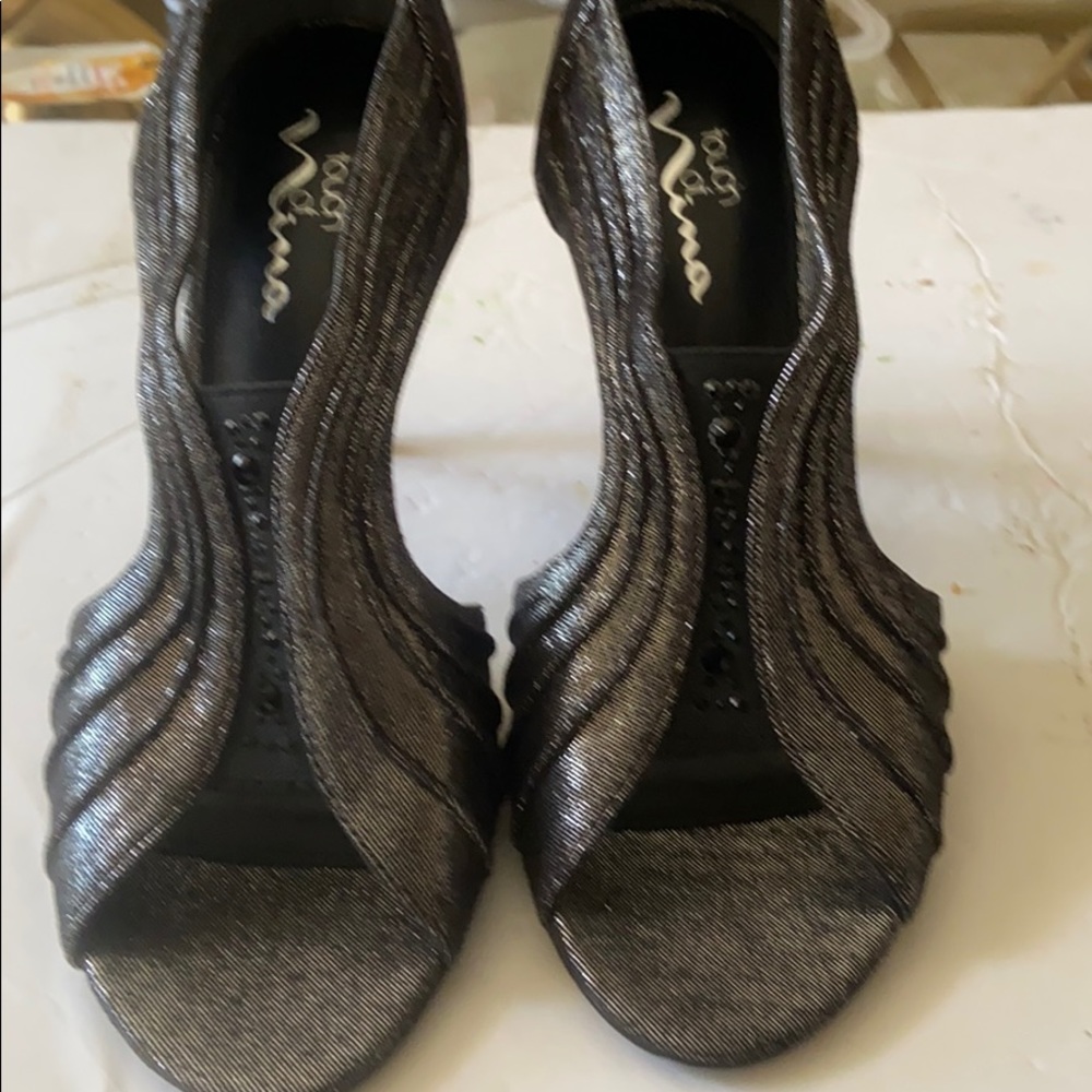 Touch of Nina shoes nwot